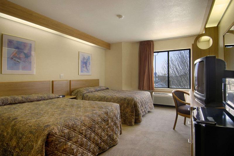 Super 8 By Wyndham Midland Motel Rom bilde