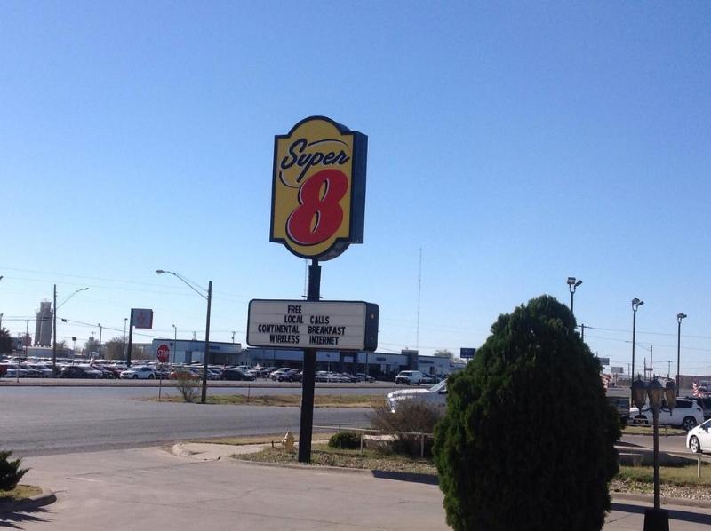 Super 8 By Wyndham Midland Motel Eksteriør bilde